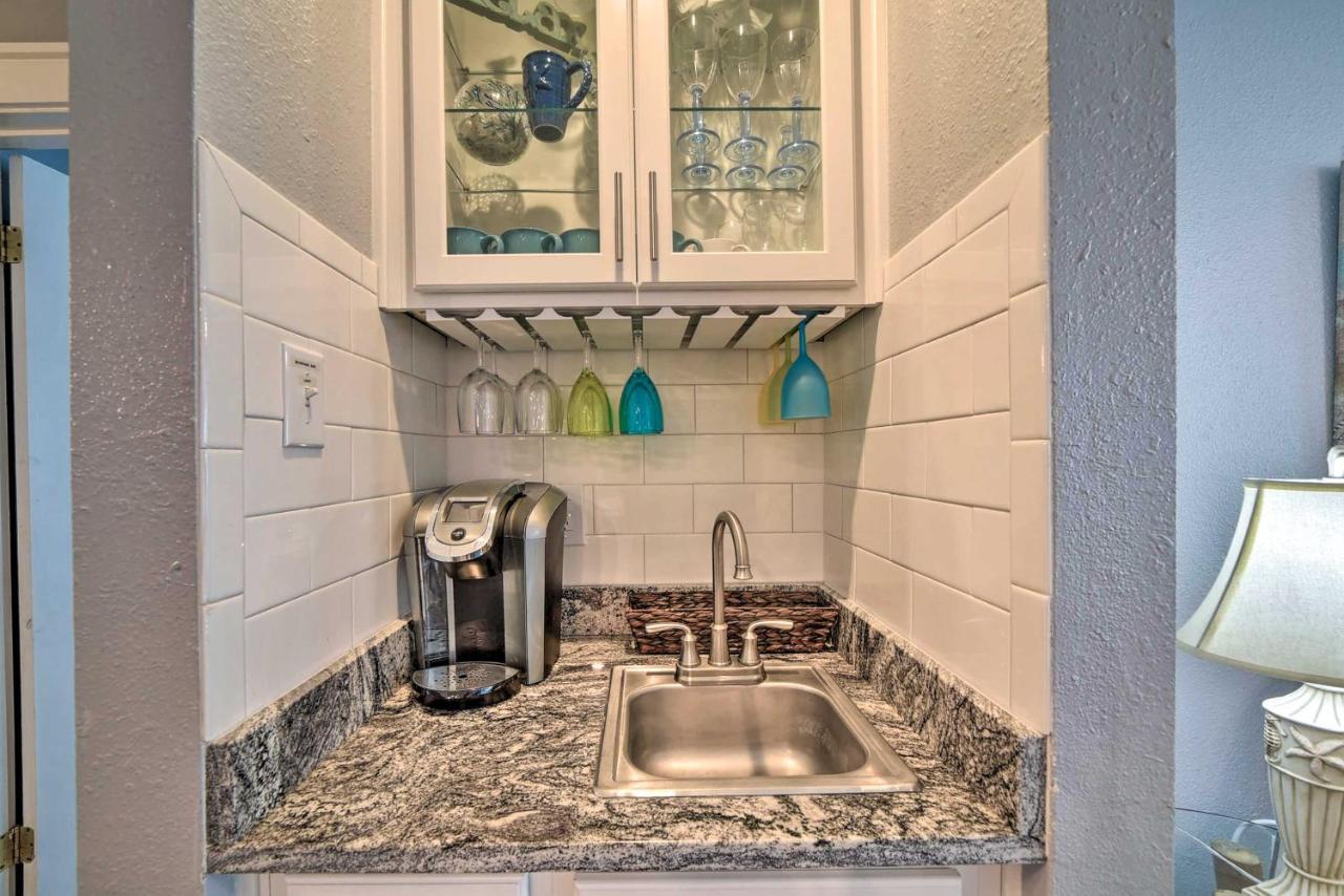 Port Aransas Condo With Outdoor Pool - Pets Welcome! Mustang Beach Eksteriør bilde